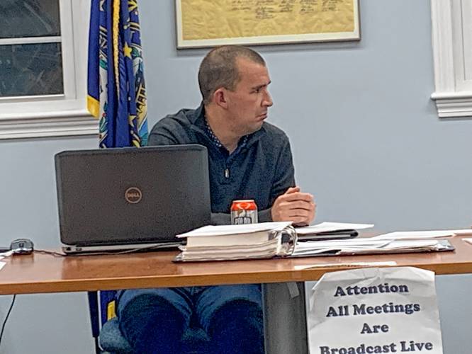 Zoning Board Chair Walker Farrey discusses setting an off-schedule hearing to discuss an appeal filed in relation to the Planning Board's site plan approval of the Silver Scones Tea business. 